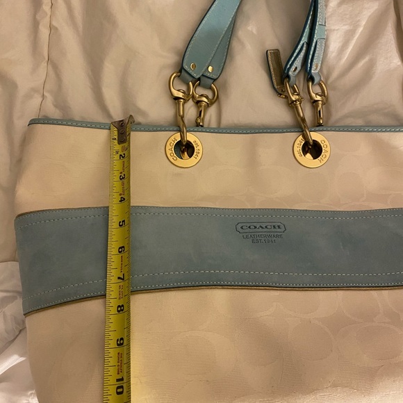 Auth Coach Large Bag - Picture 2 of 8